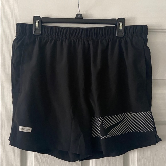 Nike Black Performance Shorts size L inseam 5” brand new waist elastic - Picture 2 of 10